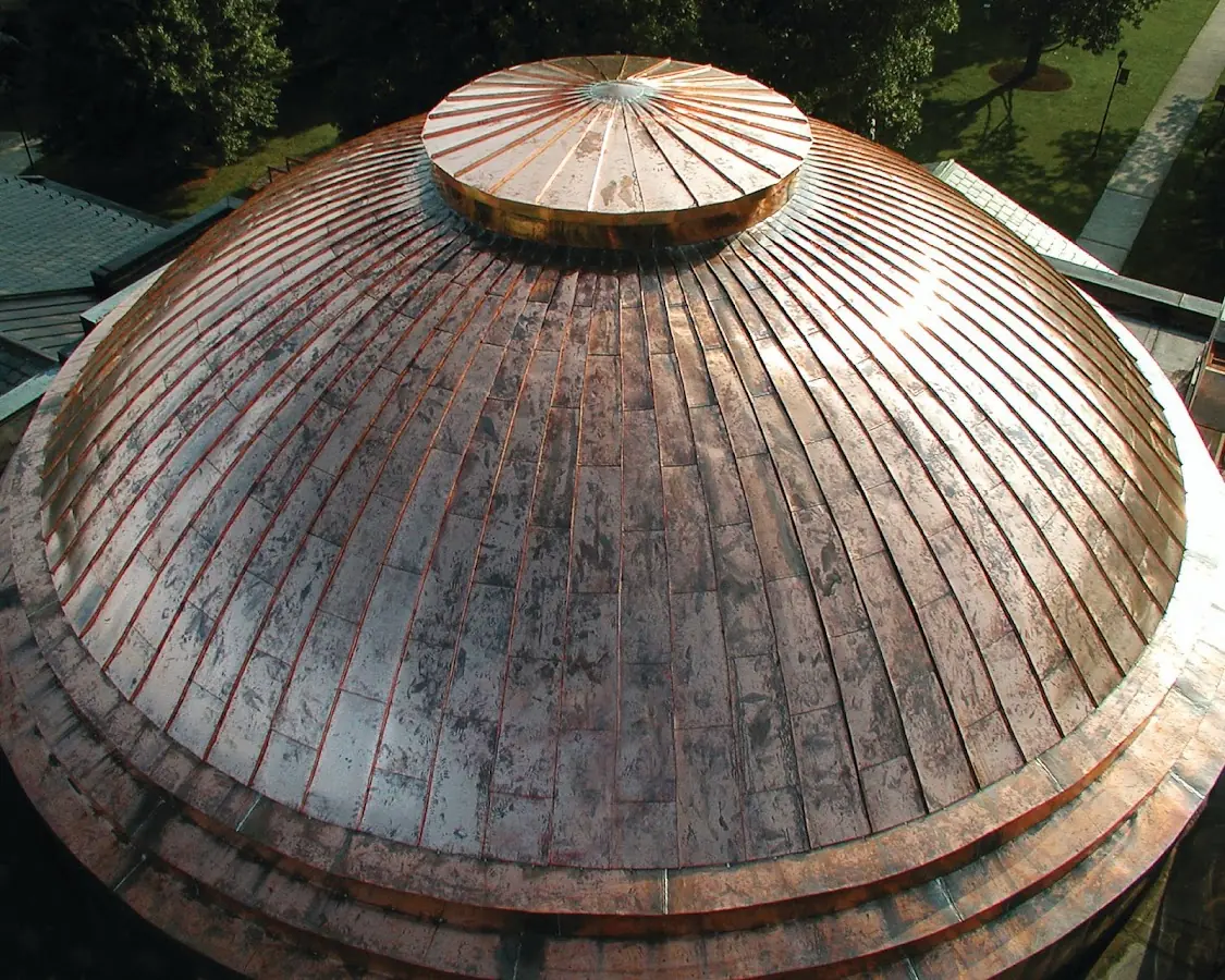 Craftsman Roofing crew installing a new roof in Lake of the Woods